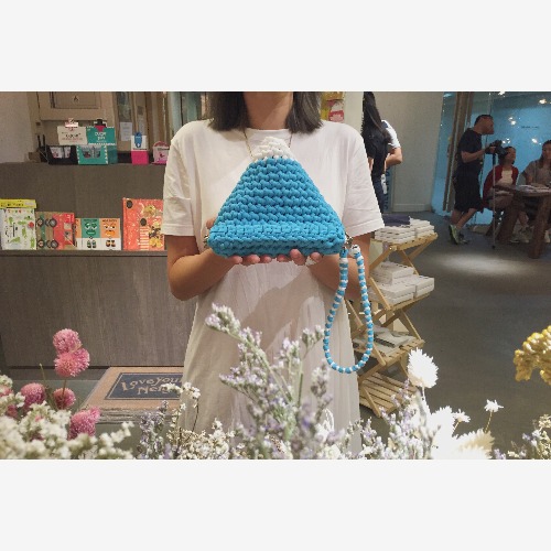 Bujielite Duo CHUNG Bag 富士山雙色鈎織三角形小袋子，可訂制