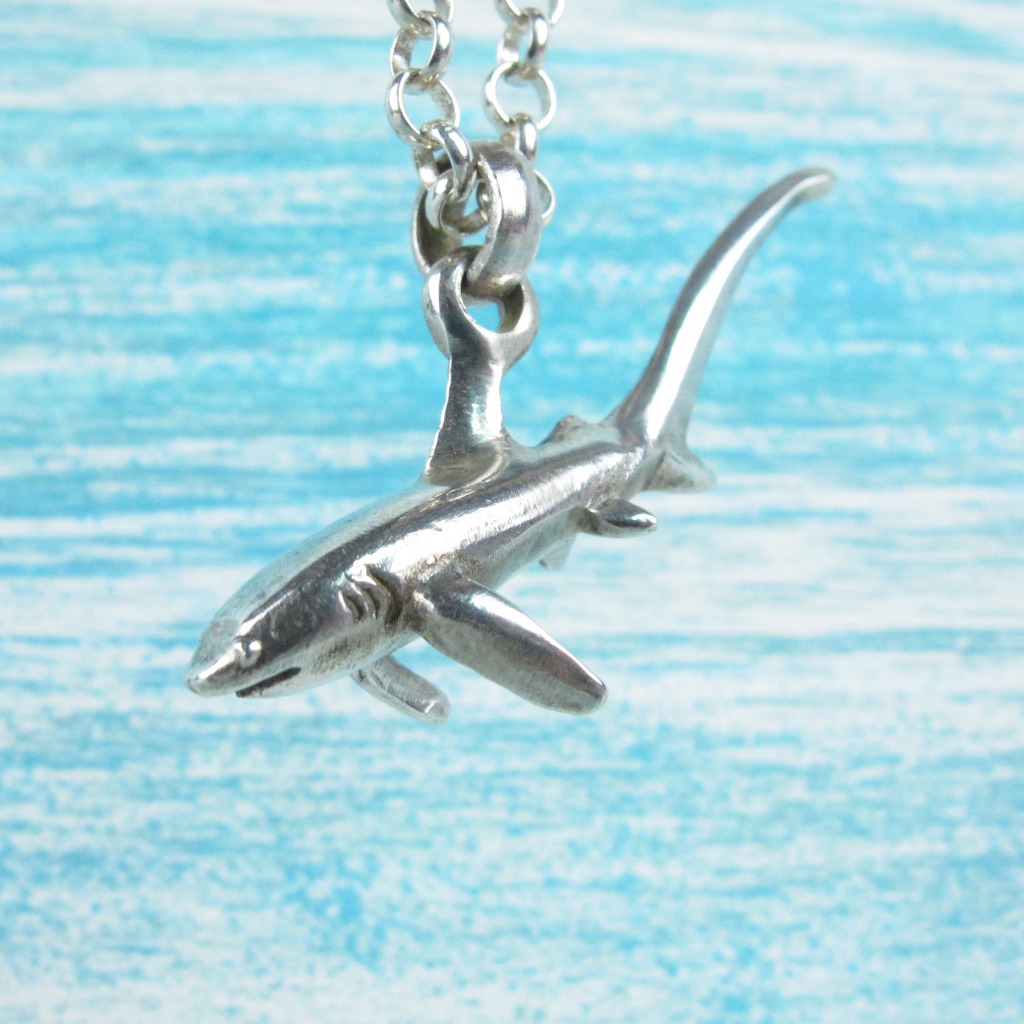 【Diving silver】925銀海洋潛水銀飾--立體長尾鯊墜飾